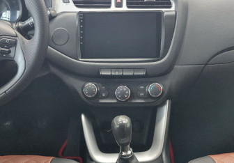 Подержанный автомобиль Kia Ceed Hatchback 2013 года (12 фото)