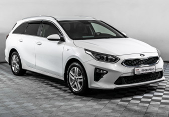 Подержанный автомобиль Kia Ceed Wagon 2021 года (3 фото)