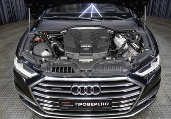 Подержанный автомобиль Audi A8 2018 года (9 фото)