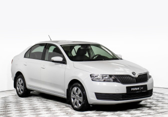 Подержанный автомобиль Skoda Rapid Liftback 2018 года (3 фото)