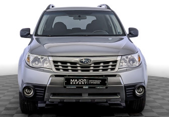 Подержанный автомобиль Subaru Forester Suv 2011 года (2 фото)