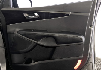 Подержанный автомобиль Kia Sorento 2018 года (25 фото)