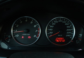 Подержанный автомобиль Mazda 6 Sedan 2005 года (17 фото)