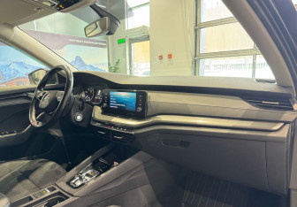 Подержанный автомобиль Skoda Octavia Liftback 2020 года (9 фото)