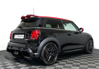 Подержанный автомобиль MINI Hatch 2021 года (5 фото)