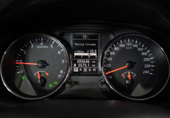 Подержанный автомобиль Nissan Qashqai 2010 года (11 фото)