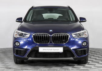 Подержанный автомобиль BMW X1 2017 года (3 фото)