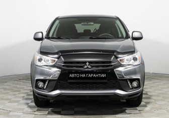 Подержанный автомобиль Mitsubishi ASX 2017 года (2 фото)