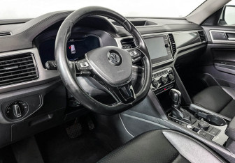 Подержанный автомобиль Volkswagen Teramont 2018 года (13 фото)