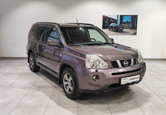 Подержанный автомобиль Nissan X-Trail 2008 года (3 фото)