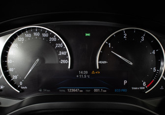 Подержанный автомобиль BMW X3 2019 года (12 фото)