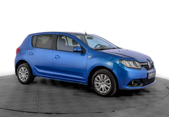 Подержанный автомобиль Renault Sandero 2014 года (3 фото)
