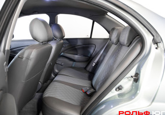 Подержанный автомобиль Nissan Almera Classic 2007 года (8 фото)