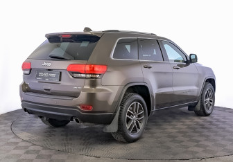 Подержанный автомобиль Jeep Grand Cherokee 2018 года (5 фото)