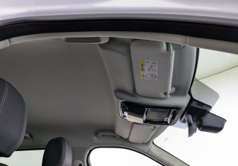 Подержанный автомобиль Land Rover Range Rover Velar 2020 года (28 фото)