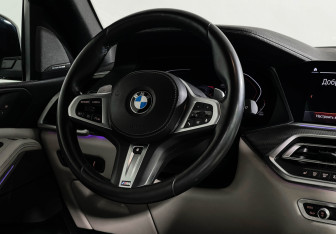 Подержанный автомобиль BMW X5 2020 года (14 фото)