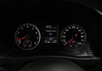 Подержанный автомобиль Volkswagen Tiguan 2011 года (13 фото)