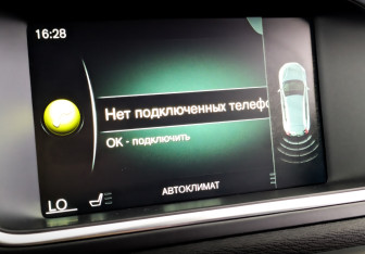 Подержанный автомобиль Volvo V40 Hatchback 2016 года (27 фото)