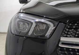 Подержанный автомобиль Mercedes-Benz GLE 2021 года (11 фото)