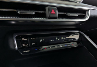 Подержанный автомобиль Kia K5 2020 года (16 фото)