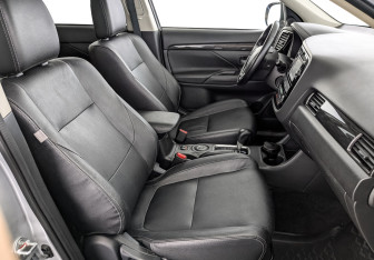 Подержанный автомобиль Mitsubishi Outlander 2016 года (24 фото)