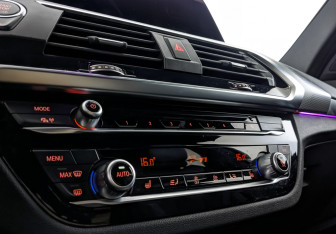 Подержанный автомобиль BMW X3 2021 года (28 фото)