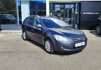 Подержанный автомобиль Kia Ceed Wagon 2009 года (3 фото)