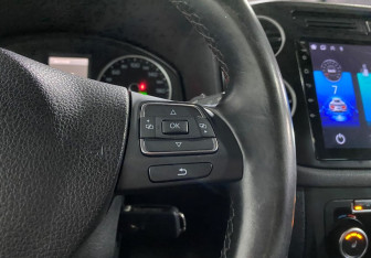 Подержанный автомобиль Volkswagen Tiguan 2011 года (17 фото)