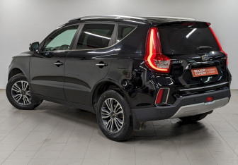 Подержанный автомобиль Geely Emgrand X7 2019 года (7 фото)