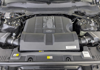 Подержанный автомобиль Land Rover Range Rover Sport 2022 года (9 фото)
