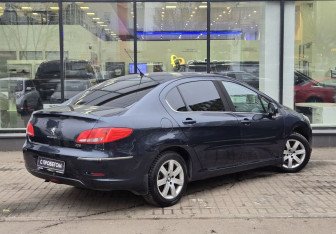 Подержанный автомобиль Peugeot 408 2012 года (8 фото)