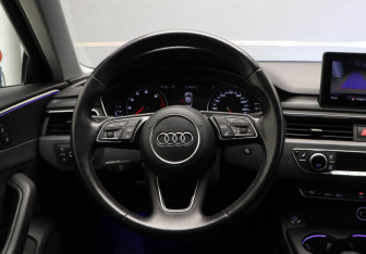 Подержанный автомобиль Audi A4 Sedan 2016 года (8 фото)