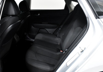 Подержанный автомобиль Kia Optima Sedan 2019 года (11 фото)