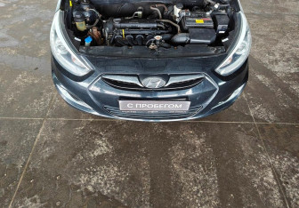 Подержанный автомобиль Hyundai Solaris Sedan 2013 года (17 фото)