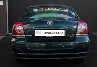 Подержанный автомобиль Toyota Avensis Sedan 2004 года (6 фото)