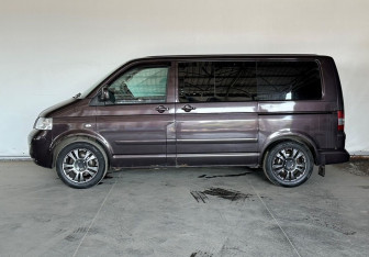 Подержанный автомобиль Volkswagen Multivan 2007 года (8 фото)