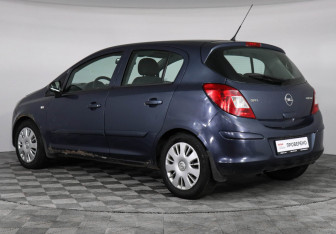 Подержанный автомобиль Opel Corsa 2006 года (4 фото)
