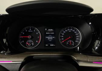 Подержанный автомобиль Kia K5 2020 года (11 фото)