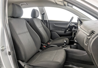 Подержанный автомобиль Kia Rio Hatchback 2021 года (22 фото)