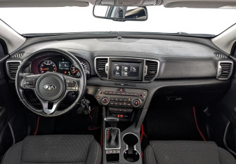 Подержанный автомобиль Kia Sportage 2018 года (14 фото)