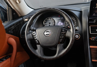 Подержанный автомобиль Nissan Patrol 2022 года (14 фото)