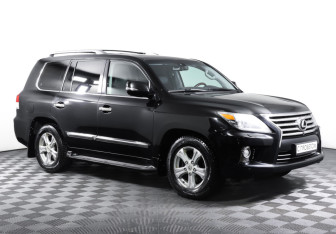 Подержанный автомобиль Lexus LX 2012 года (3 фото)