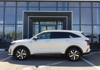 Подержанный автомобиль Kia Sorento 2021 года (8 фото)