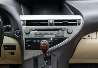 Подержанный автомобиль Lexus RX 2010 года (13 фото)