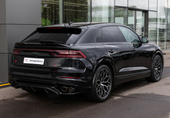 Подержанный автомобиль Audi SQ8 2022 года (5 фото)
