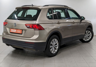 Подержанный автомобиль Volkswagen Tiguan 2020 года (5 фото)
