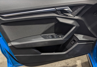 Подержанный автомобиль Audi A3 Sedan 2021 года (17 фото)