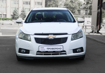 Подержанный автомобиль Chevrolet Cruze Sedan 2012 года (2 фото)