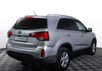 Подержанный автомобиль Kia Sorento 2016 года (5 фото)