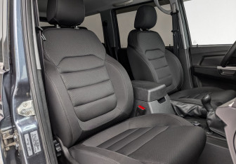 Подержанный автомобиль УАЗ Patriot 2022 года (23 фото)